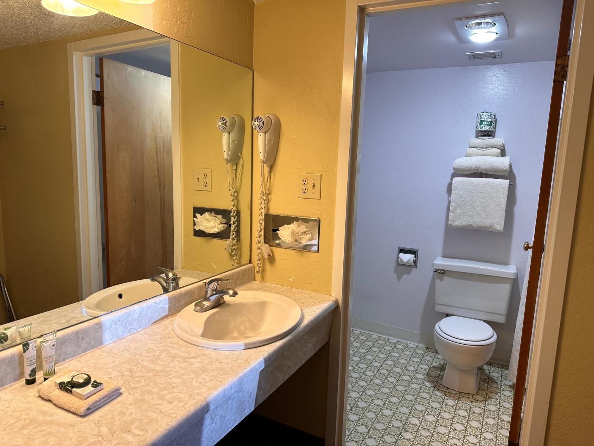 Gateway Lodge Rifle Luaran gambar